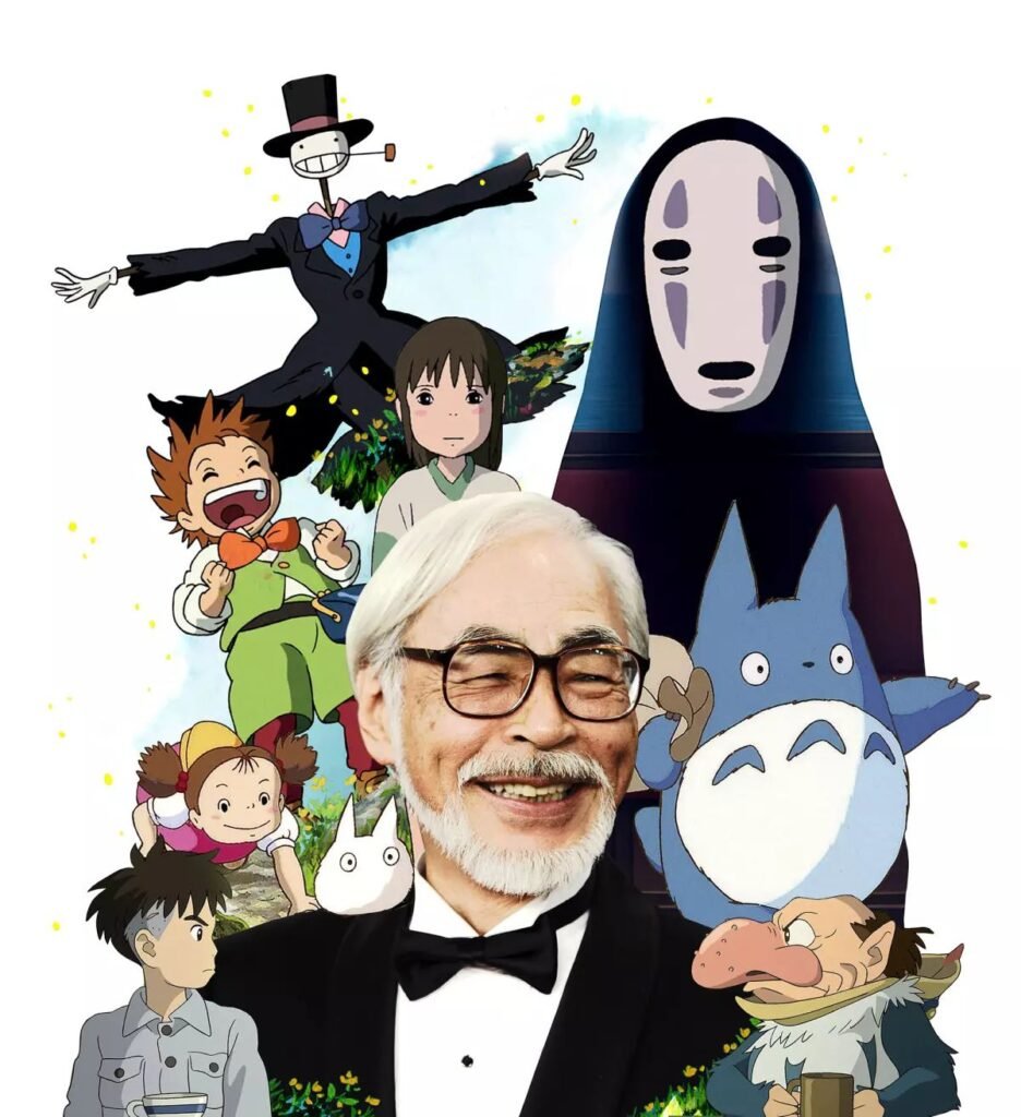 Hayao Miyazaki y de fondo los personajes de sus películas.